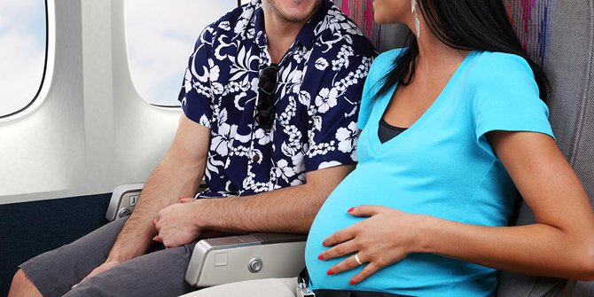 Berikut Hal yang Patut Diketahui Ibu Hamil saat Bepergian Menggunakan Pesawat