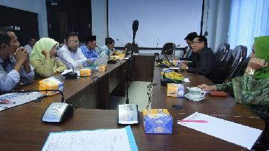 Nurbaiti 'Mengadu' ke Komisi III DPRD Pekanbaru