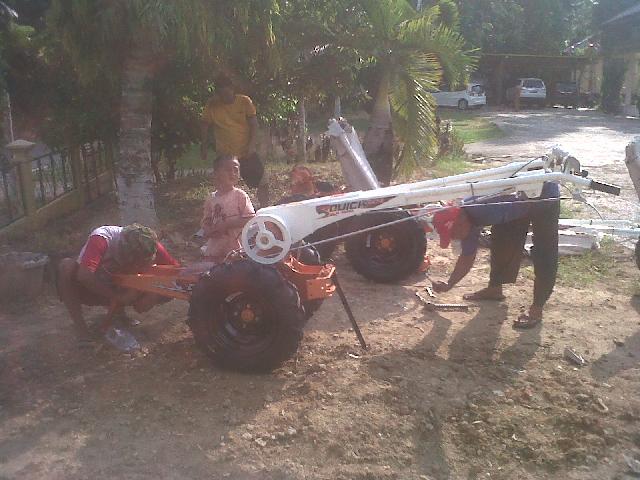 Pemkab Inhu Terima Hand Traktor Bantuan APBN