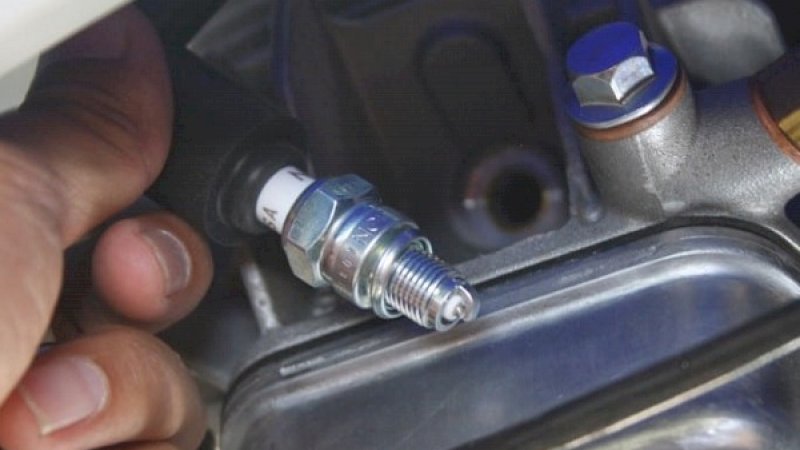 Ini Beberapa Penyebab Motor Mogok saat Panas