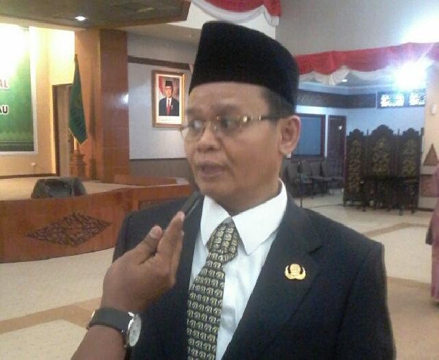 Dirut RSUD AA yang Baru Setuju Gunakan Obat Paten  