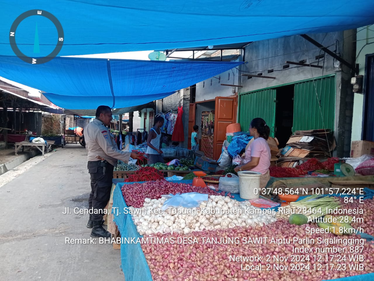 Di Desa Tanjung Sawit, Polsek Tapung Ajak Warga untuk Bijak Bermedia Sosial