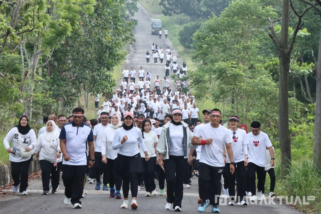 Ratusan Warga Antusias Ikut Jalan Santai dan Lomba HUT ke-80 RI bersama Polres Rokan Hilir