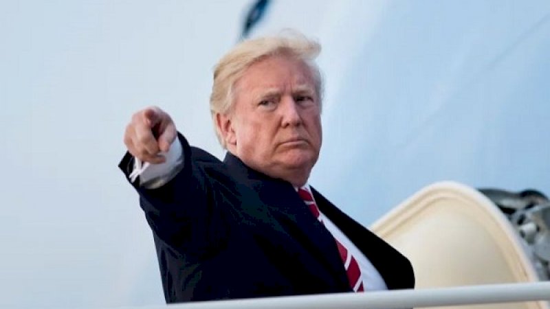 Air Force One Hampir Tertabrak Drone, Donald Trump Ada di Pesawat