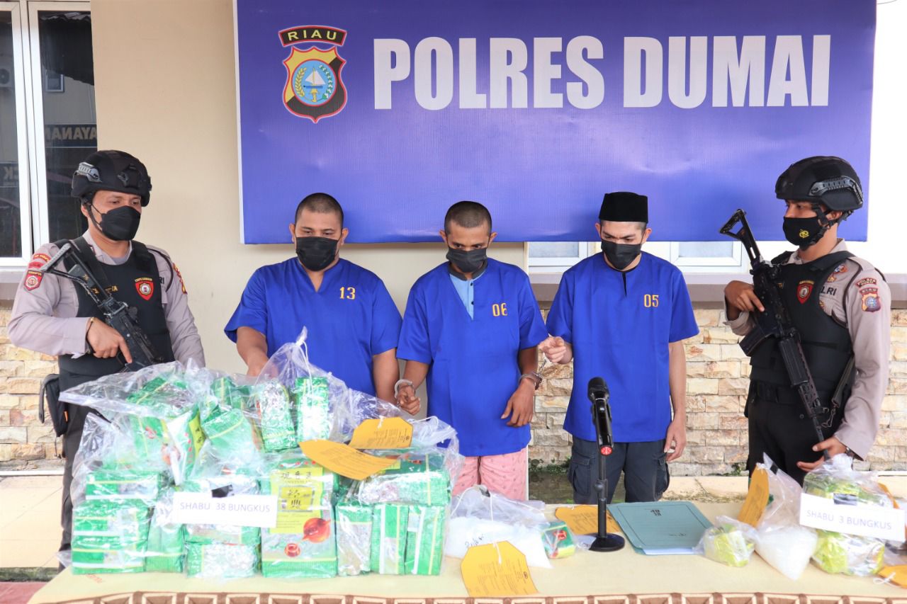 Polres Dumai Amankan 41 Kg Sabu Dari Tiga Kurir