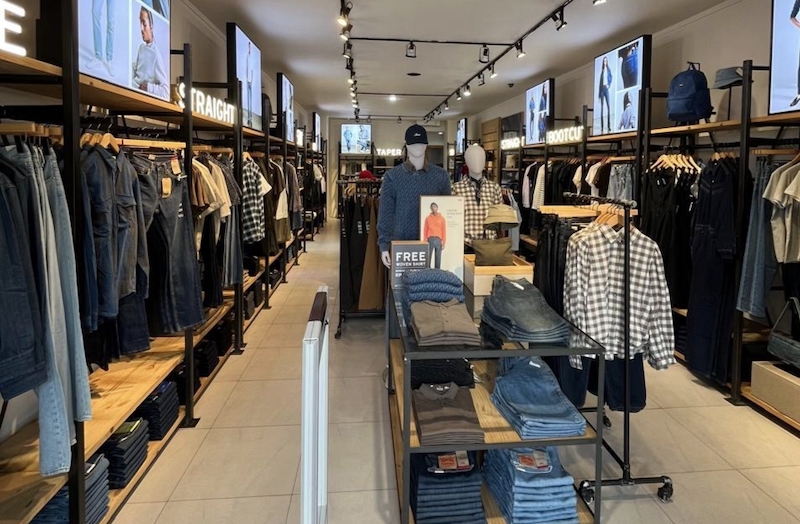 Levi’s® Buka Toko Ketiga di Pekanbaru, Hadirkan Pengalaman Belanja Denim yang Lebih Modern