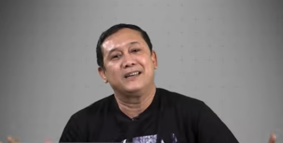 Denny Siregar Kritik Pemerintah, Kok Mendadak Berbalik Haluan?