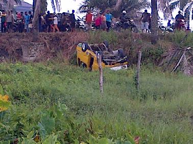 Rem Blong, Oplet Rumbai Masuk Jurang