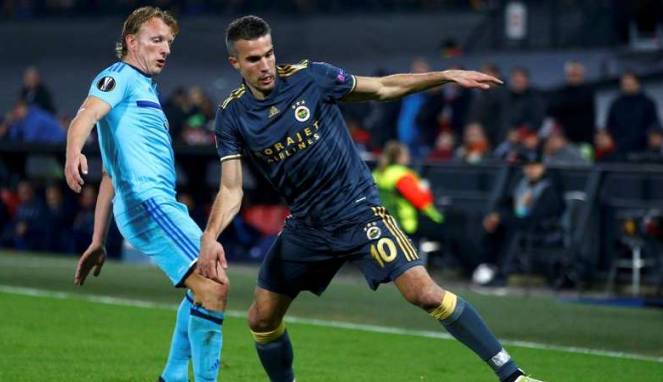 Ha.... Van Persie Makin Dekat ke Persib?