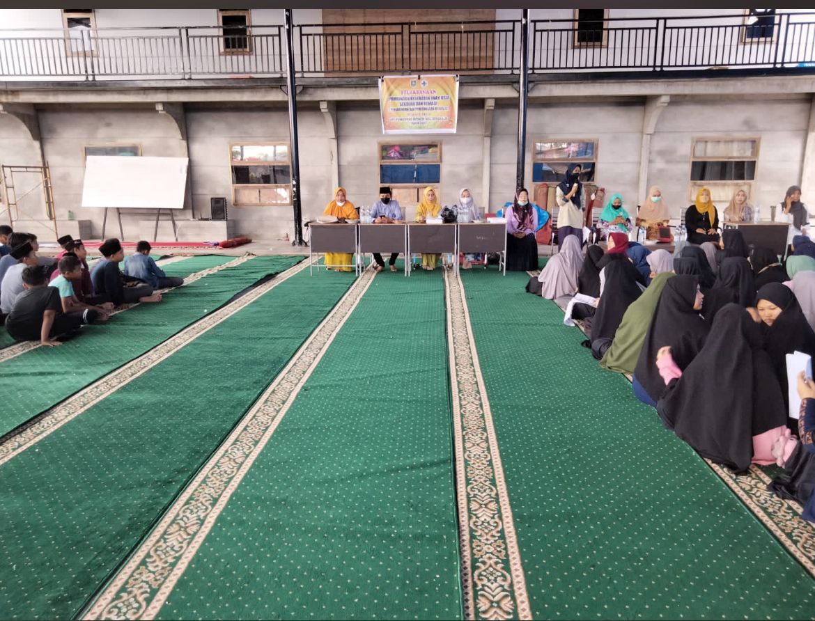 Diskes Bengkalis Lakukan Pemeriksaan Berkala Anak Didik Pondok Pesantren 