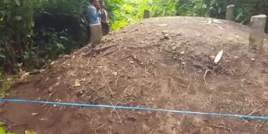 Heboh, Makam Menggelembung Di Padang Pariaman Sumatera Barat