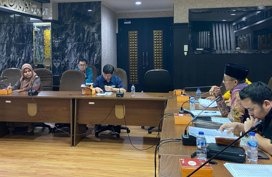 Komisi II DPRD Pekanbaru Panggil Swalayan Modern untuk Evaluasi Pajak dan CSR
