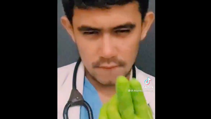 Kecaman Konten TikTok 'Persalinan' dr Kevin Samuel