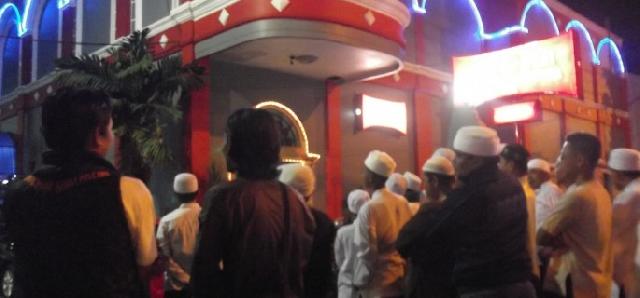 Pemerintah Lemah, Jangan Salahkan FPI Bergerak