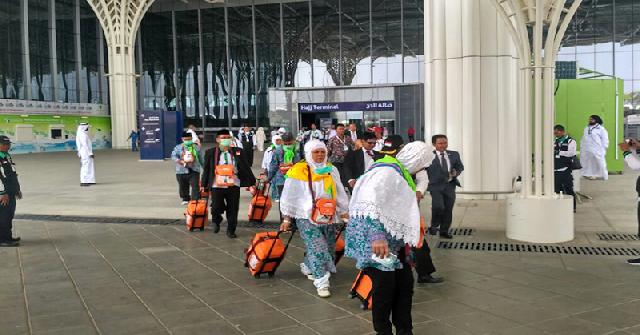 Mendarat Mulus, Kloter Pertama Jamaah Haji Indonesia Tiba di Madinah