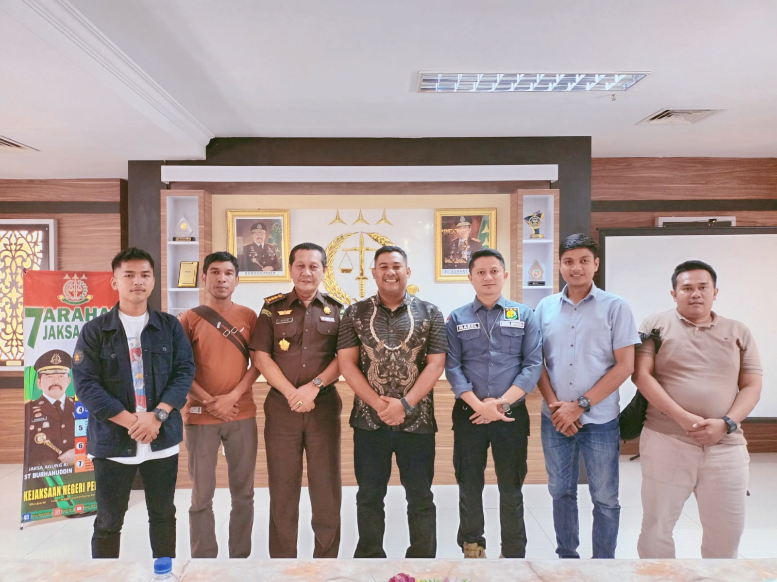 Audiensi PWI Pokja Pekanbaru dengan Plt Kajari, Martinus Hasibuan: Tercubit Satu, Tercubit Semua