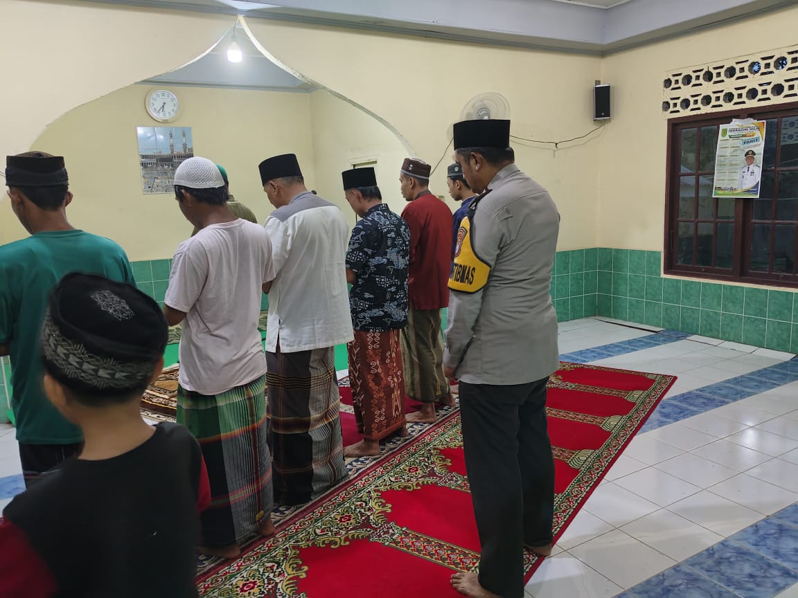 Usai Salat Berjamaah, Polsek Tempuling Kampanyekan Pemilu Damai 2024