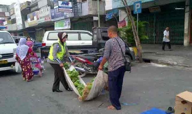 Polantas Pekanbaru Gencarkan Operasi Penerangan Lingkungan