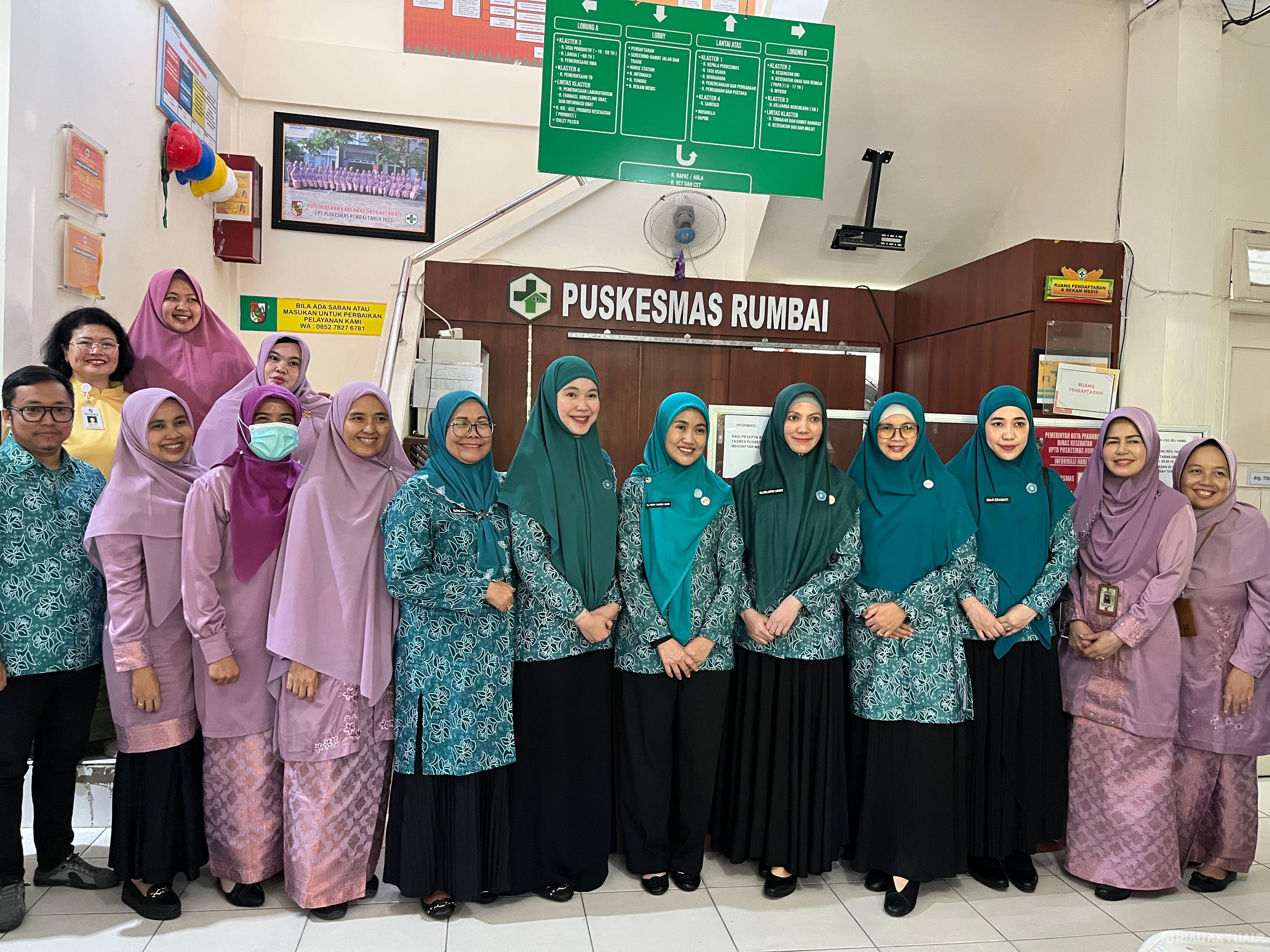 Kunjungi Puskesmas Rumbai, Ketua TP PKK Dorong Pelayanan Kesehatan Optimal Kepada Masyarakat