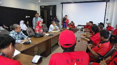 Fadri: 'Karena Komisi II Tak Ada, Komisi III yang Terima SRMI'