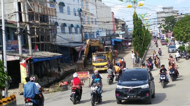 Bangun Drainase, Dinas CKPR Dinilai Kurang Koordinasi