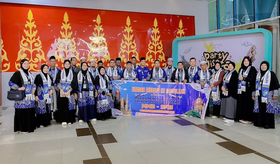 25 Jamaah Umrah Diberangkatkan MMB Travel dari Pekanbaru