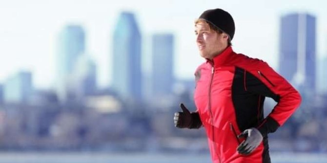 Berolahraga Menggunakan Jaket Agar Berkeringat Sebenarnya Tak Dianjurkan