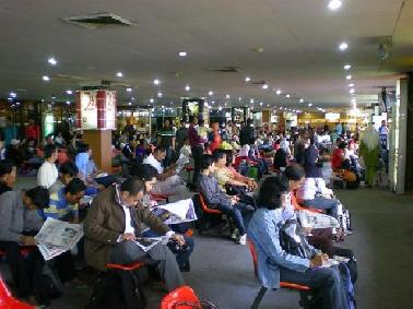 Awal Ramadan Aktifitas Bandara SSK II Normal