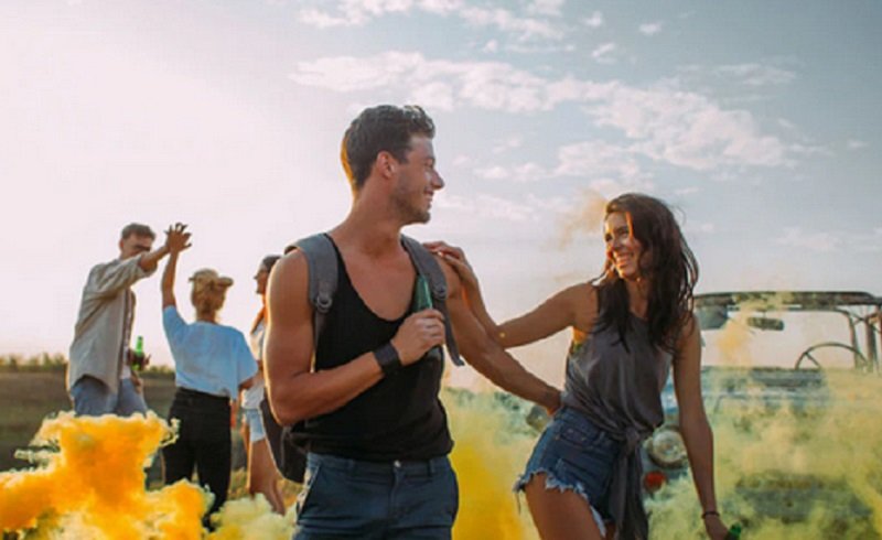 Empat Tanda Hubungan Cinta Bahagia, Salah Satunya Tidak Bucin