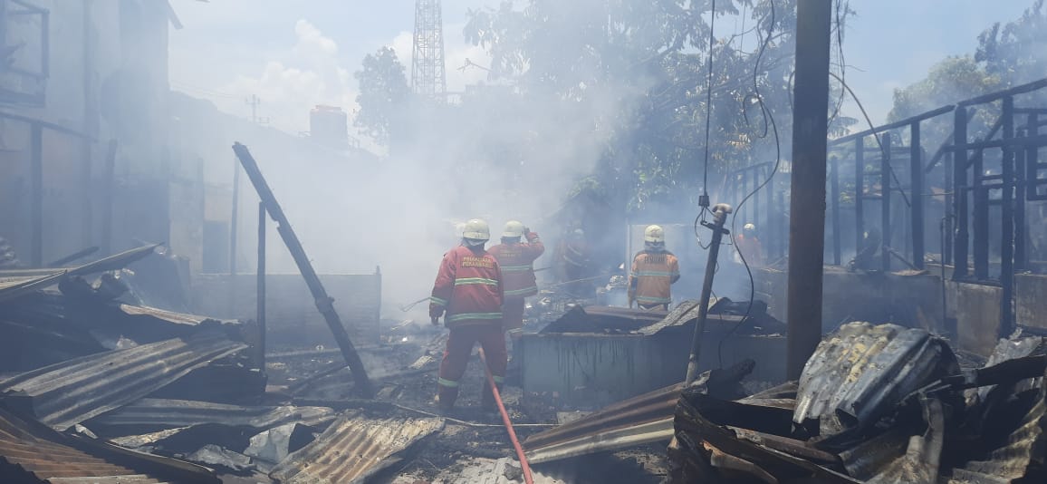 Berasal Dari Api Kompor, Tiga Rumah di Tanjung Rhu Terbakar
