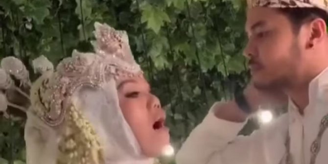 Wah! Elly Sugigi Nikah Lagi dengan Berondong Ganteng, tapi Kok Langsung Ngidam?