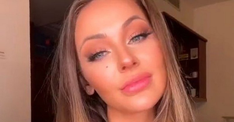 Ingat! Jangan Lakukan Hal Ini di Pesawat, Nomor 4 Meresahkan