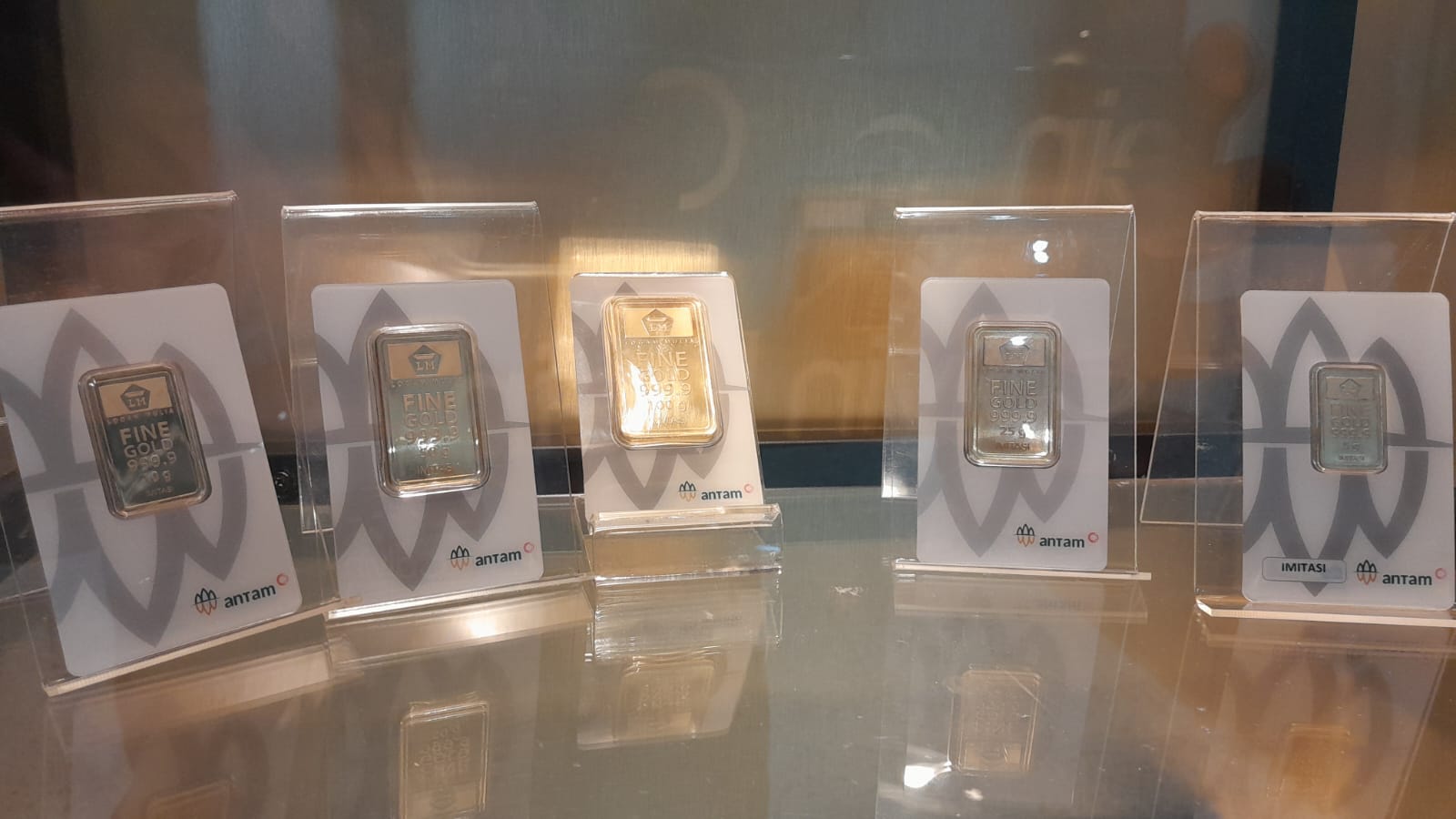 Harga Emas Antam Hari Ini Stagnan, Masih Rp 2.501 Juta per Gram