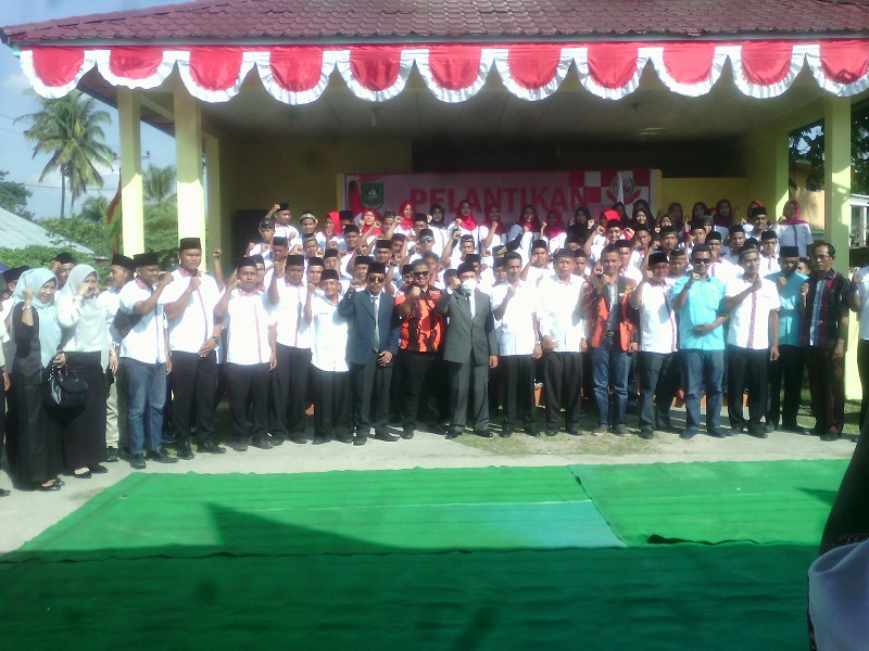 Kepala Desa Muarabasung Al-Azmi lantik Ketua IPPM