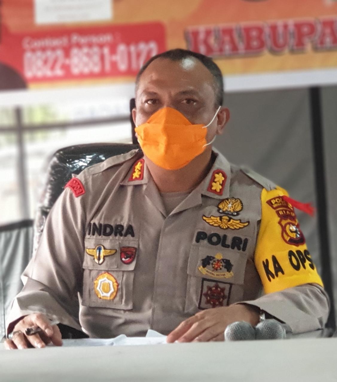 Kapolres Inhil Kawal Penyaluran BST Tahap Pertama Hingga Dini Hari