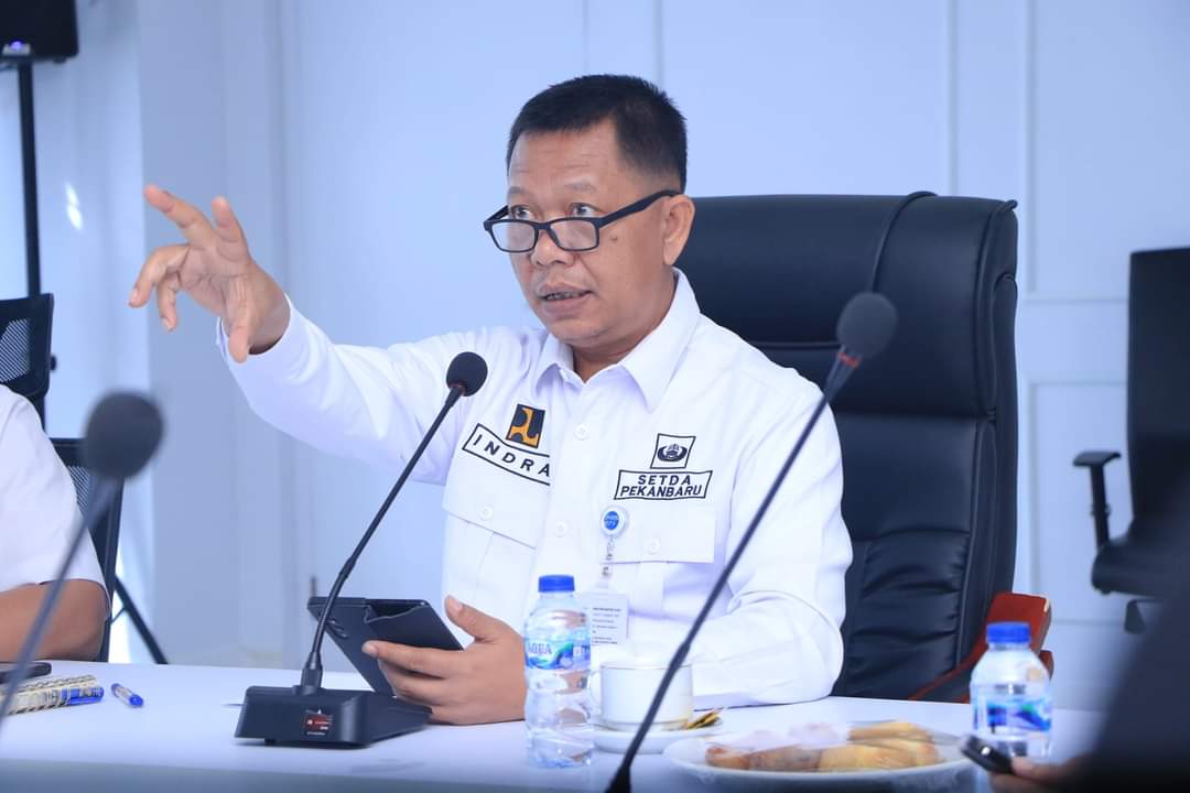 Warga Pekanbaru Dijerat Kabel Semrawut, Pemko Sanksi Pemilik FO