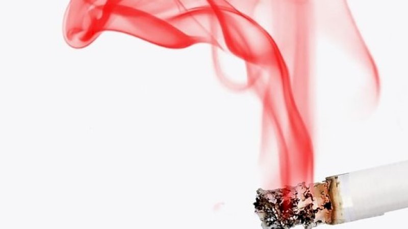 Penelitian: Perokok Lebih Berisiko Meninggal karena COVID-19