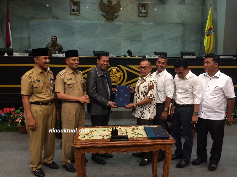 Sah ! KUPA-PPAS Perubahan APBD Pekanbaru Tahun 2017 Disepakati Rp2,6 Triliun