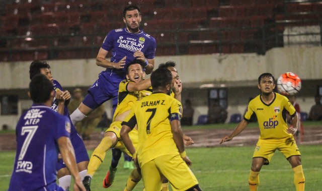 Momen Unik Terjadi di Sela Laga Persib vs PS TNI