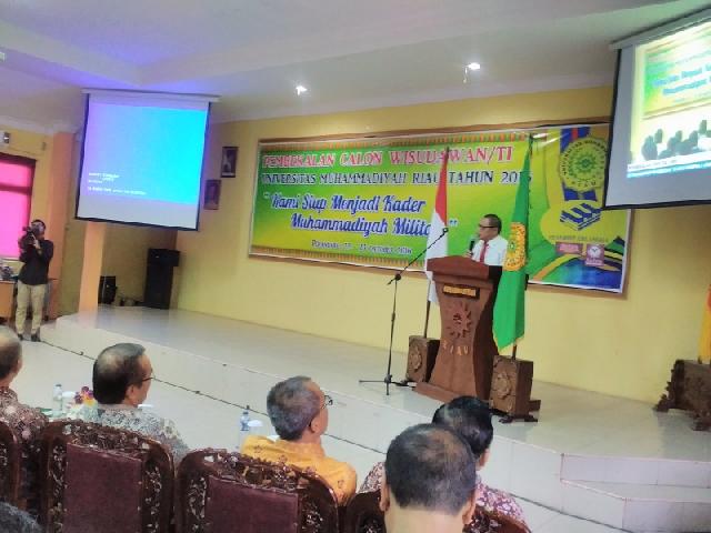 Ciptakan Alumni Bermarwah dan Bermartabat, UMRI Beri Pembekalan Kepada Calon Wisudawan