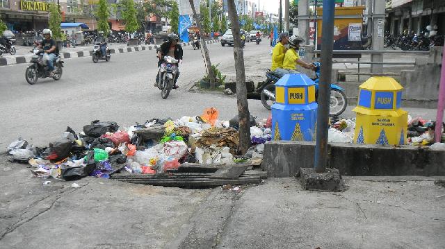 Sampah di Tampan Menumpuk, ust Rendi Angkat Bicara