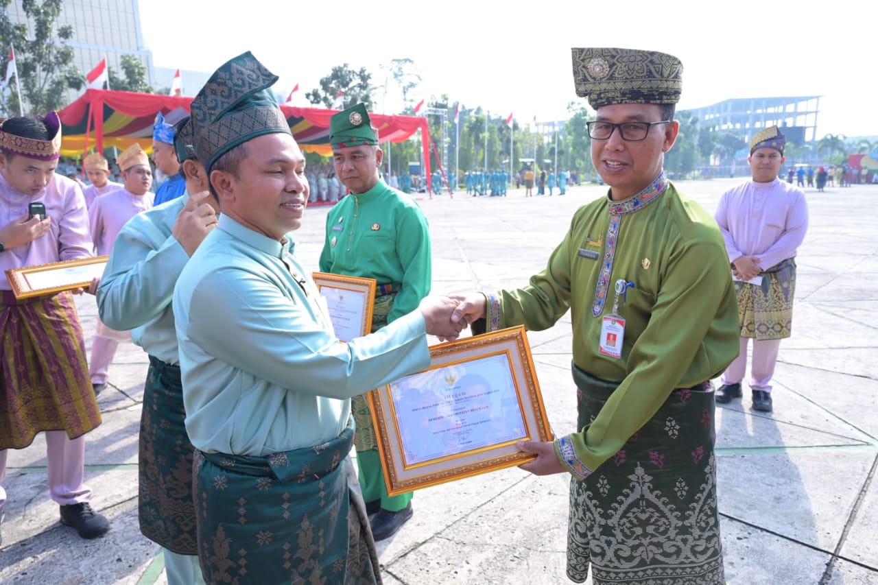 Pemkab Bengkalis Hadiri HUT ke-68 Provinsi Riau, Gubernur Canangkan Gerakan Menanam Pohon