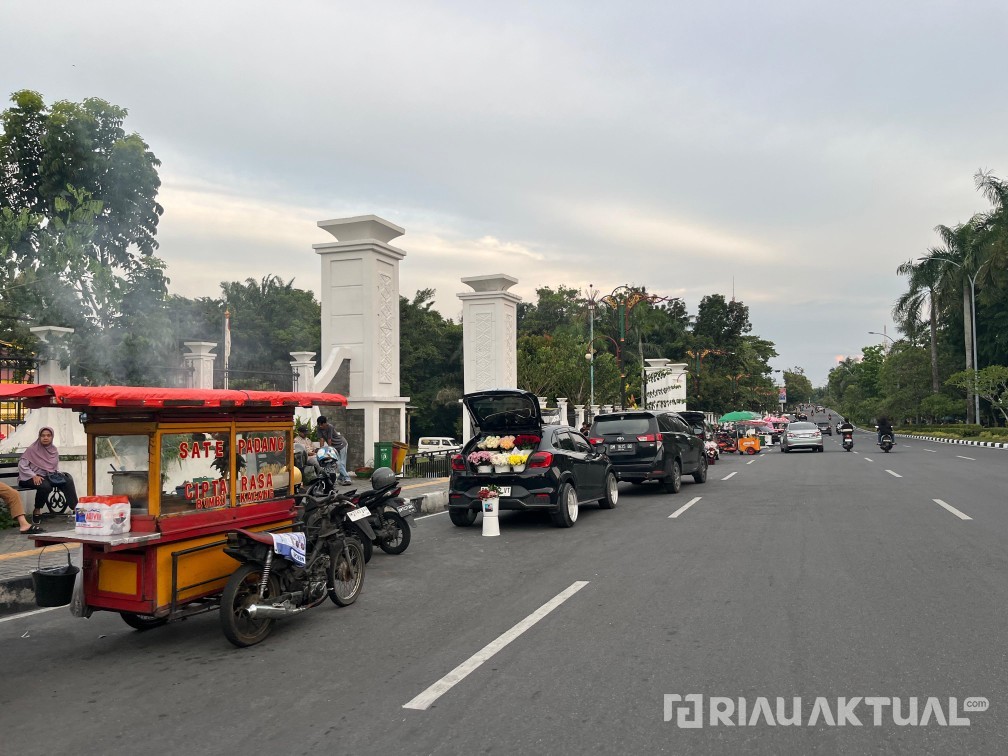 LAM Riau Minta PKL di Sepanjang Jalan Diponegoro Pekanbaru Dipindahkan