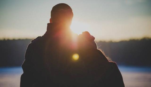 Punya Pasangan yang Teliti Bisa Buat Karier Anda Sukses