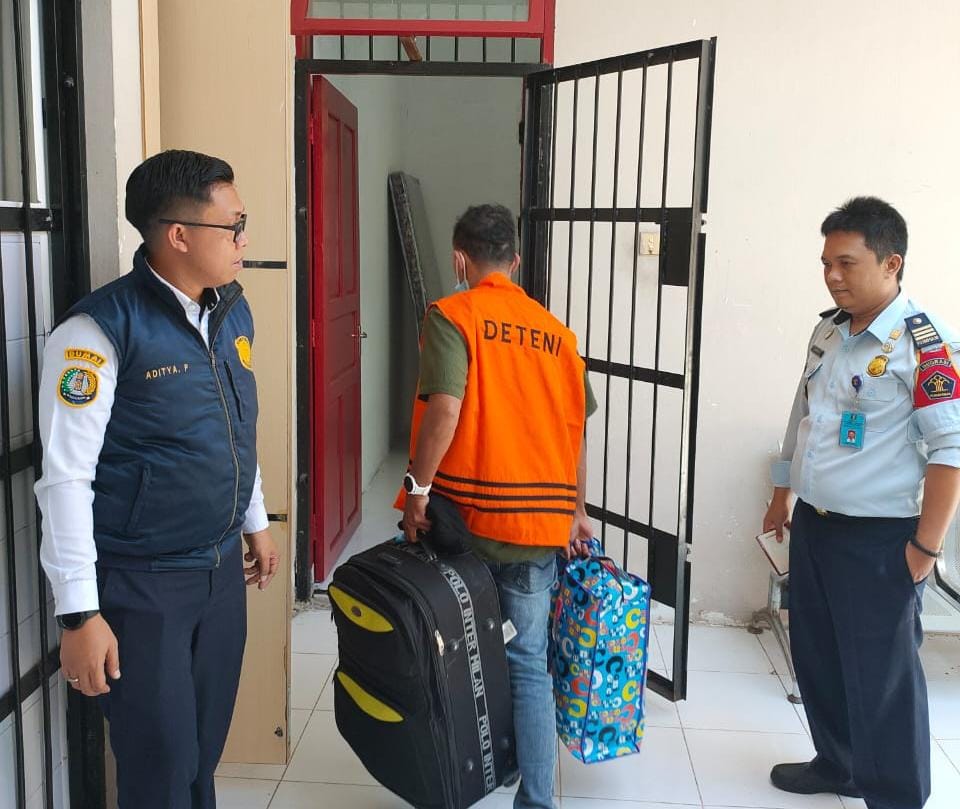 Izin Tinggal Berakhir, Kanim Kelas I TPI Dumai Kembali Deportasi Satu WNA Malaysia