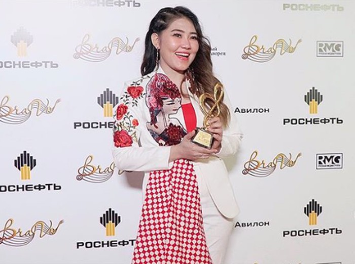 Ada Foto Via Vallen di Akun Instagram Resmi Manchester United