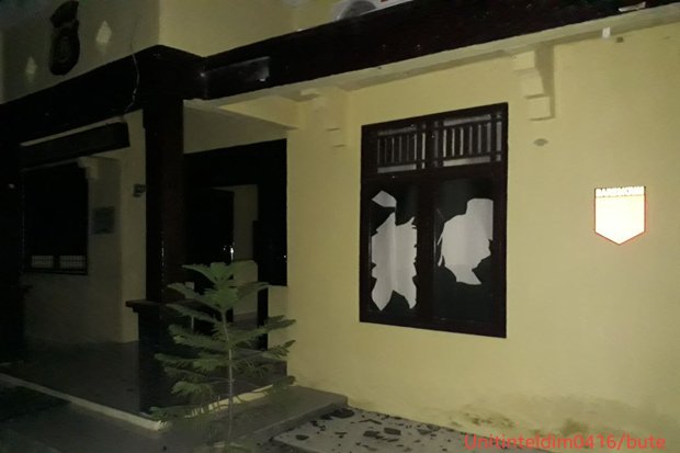 Ini Sebab Ratusan Warga SAD Serang Kantor Polsek Pelepat