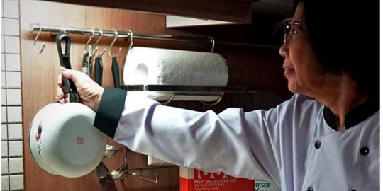 Bertahun-Tahun Bintangi Adegan Panas, Bu Sisca Putuskan Gantung Panci