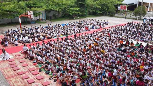 Rayakan Waisak, SMA Darma Loka Pekanbaru Tingkatkan Jiwa Spritual Murid