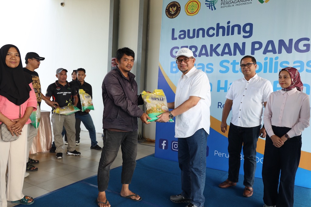 PTPN IV Regional III Salurkan 31,5 Ton Beras, Jaga Stabilitas Harga di Riau